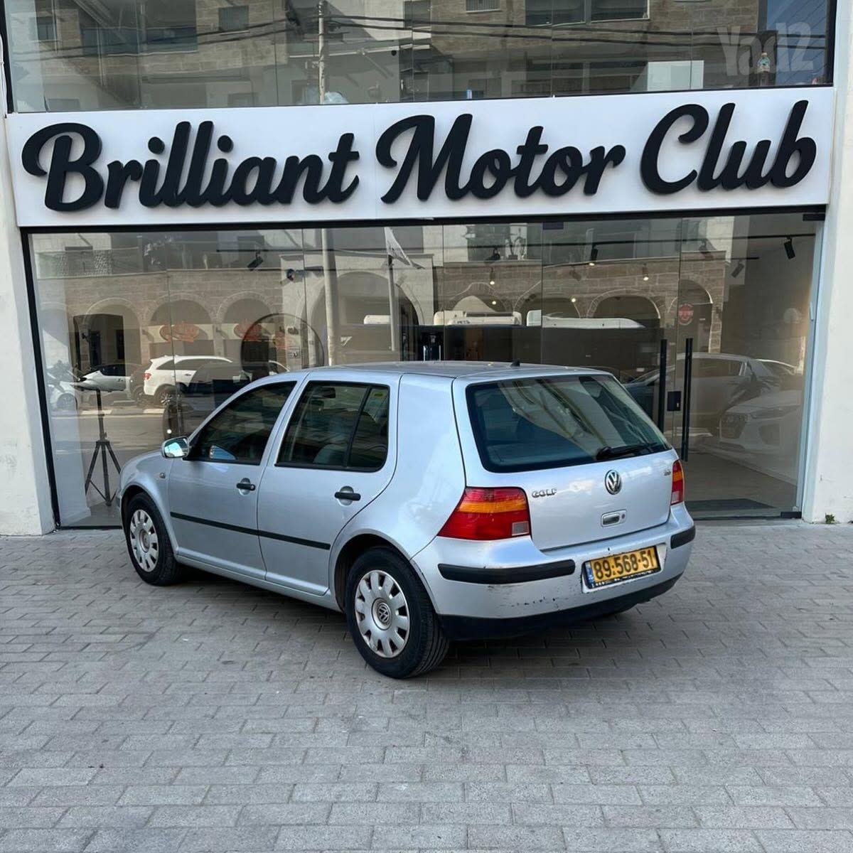 Volkswagen Golf 2004 – 4
